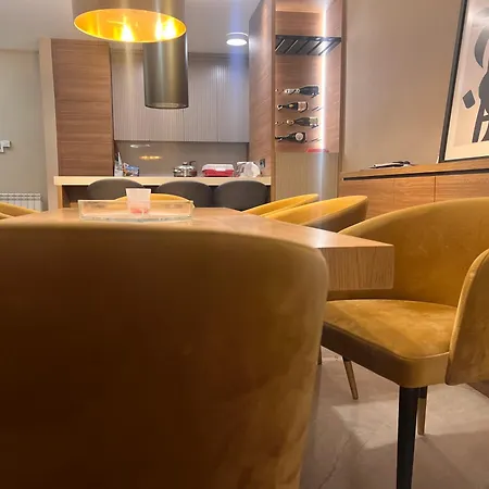 Autokomanda Large Family * Belgrade